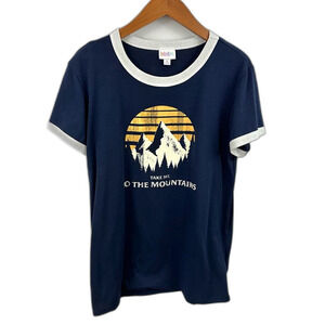 LuLaRoe Take Me To The Mountain Short Sleeve T-Shirt Size Medium Casual